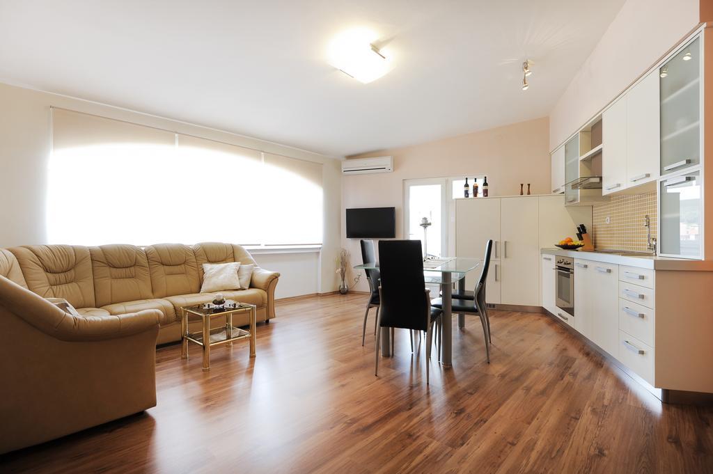 Apartment Jaz Бибине Стая снимка