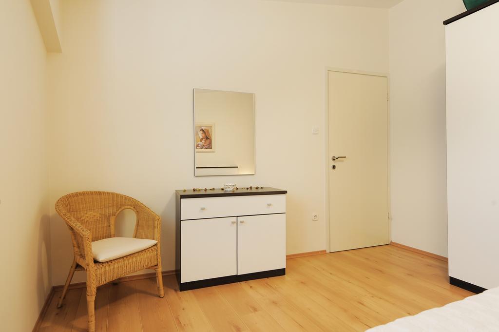 Apartment Jaz Бибине Стая снимка